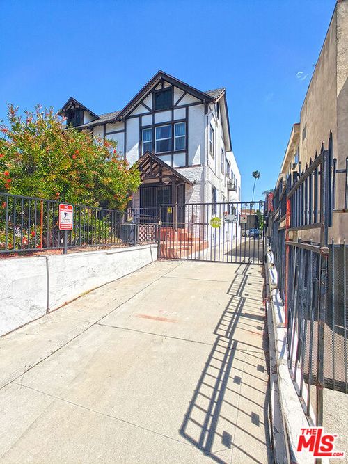 338-336 S Wilton Place, Los Angeles, CA, 90020 | Card Image
