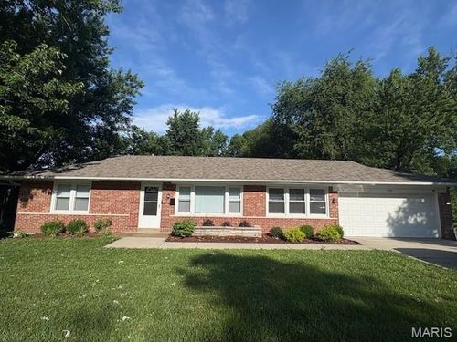 9921 Norbridge Ln, Saint Louis, MO, 63137-1402 | Card Image