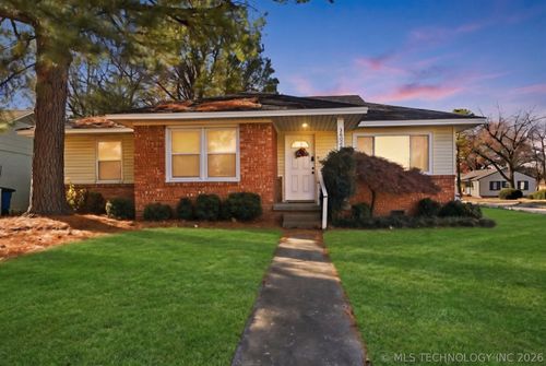 3802 Knoxville Ave, Tulsa, OK, 74135-4615 | Card Image