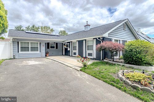 63 Barnwell Ln, Willingboro, NJ, 08046-1657 | Card Image