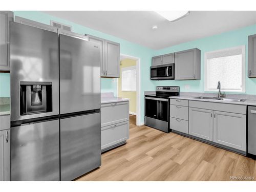 1201 Hanover St, Aurora, CO, 80010-3331 | Card Image