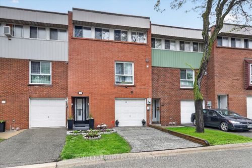 70-38 John Cabot Way, North York, ON, M3N2T7 | Card Image