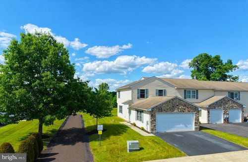 2521 Emerald Ln, QUAKERTOWN, PA, 18951-5073 | Card Image