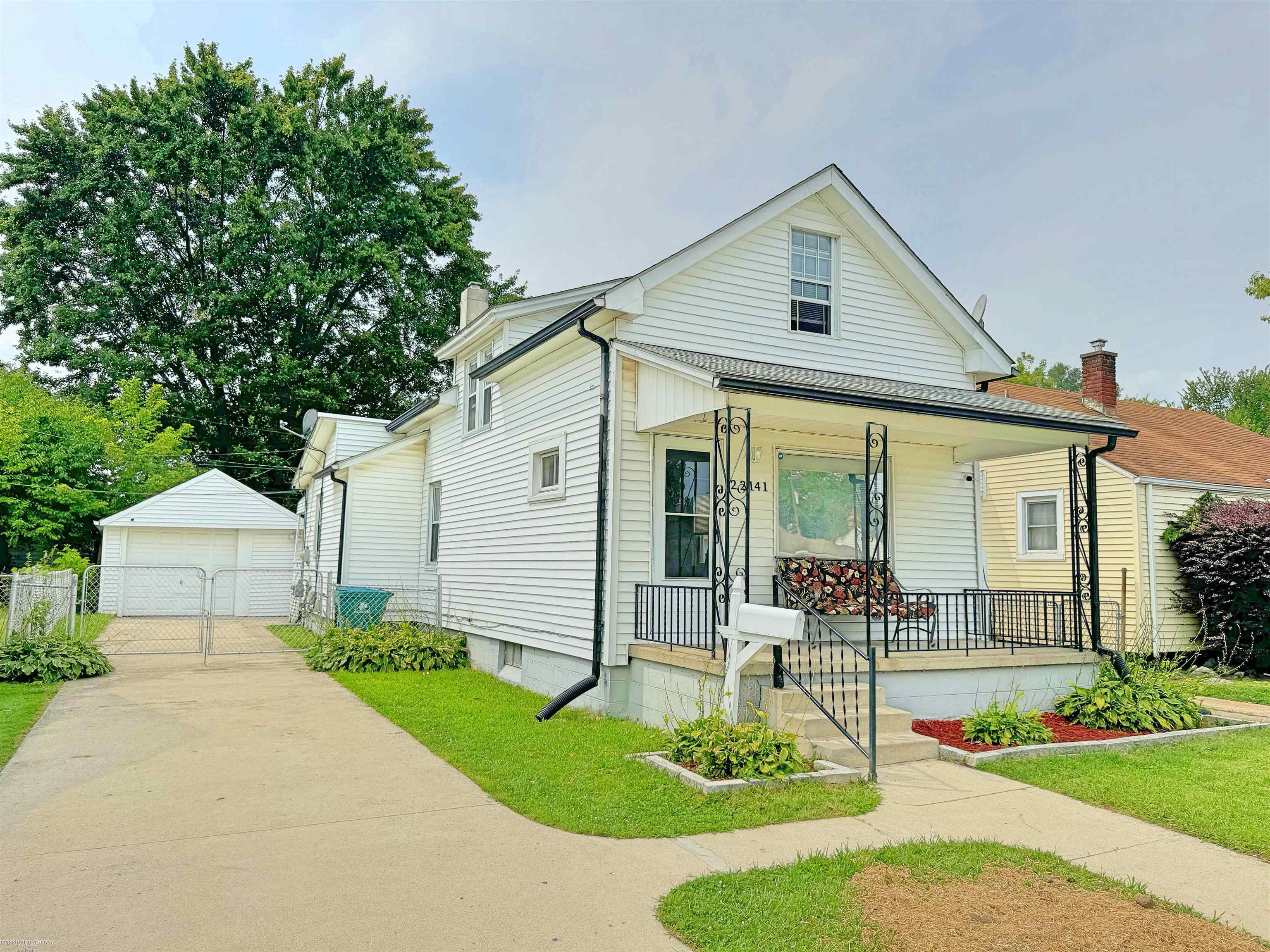 Cushing Ave, Eastpointe, MI 48021