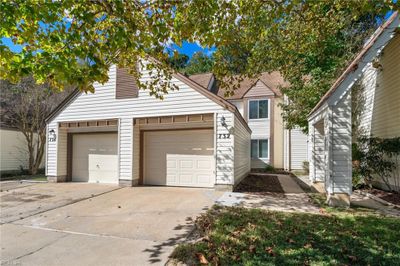 732 Hecate Drive, Home with 3 bedrooms, 2 bathrooms and null parking in Virginia Beach VA | Image 1