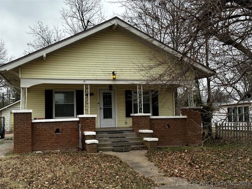 703 E Grand Ave, Tonkawa, OK, 74653-3533 | Card Image