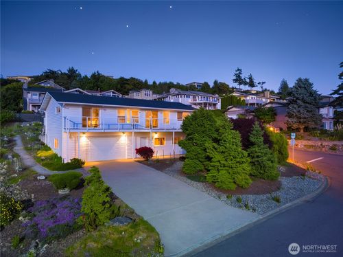 5012 Macbeth Dr, Anacortes, WA, 98221-3028 | Card Image