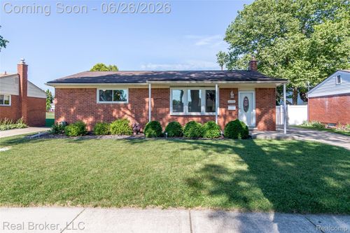15009 Houghton St, Livonia, MI, 48154-4815 | Card Image