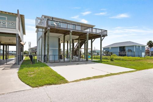 955 Townsend, Crystal Beach, TX, 77650-2866 | Card Image