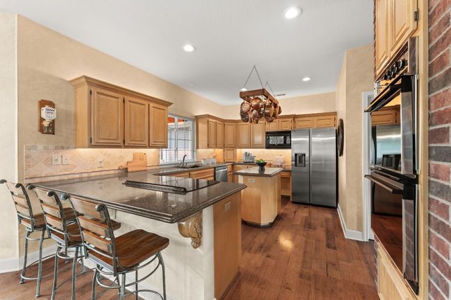 558 Peterson Ln, House other with 4 bedrooms, 3 bathrooms and 5 parking in Lakeway TX | Image 10