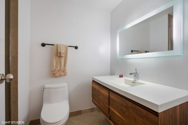 APT-4305 - 195 Harbor Dr, Condo with 2 bedrooms, 2 bathrooms and 1 parking in Chicago IL | Image 11