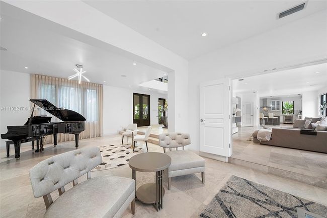 321 Costanera Rd, House other with 5 bedrooms, 7 bathrooms and null parking in Coral Gables FL | Image 7