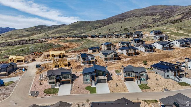 4788 E Paddleford Dr, House other with 5 bedrooms, 4 bathrooms and 2 parking in Eden UT | Image 4