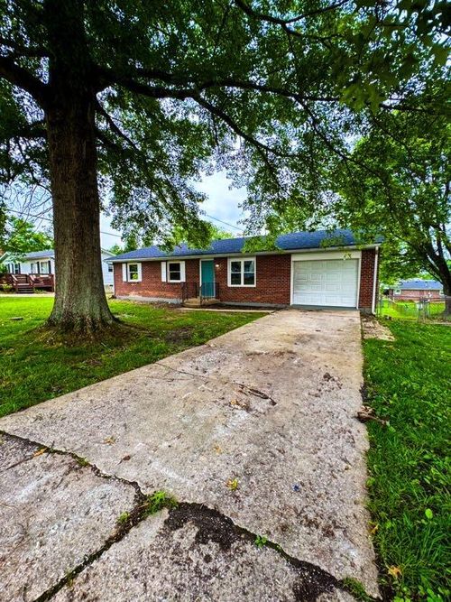 209 Brookfield Dr, Frankfort, KY, 40601-9723 | Card Image