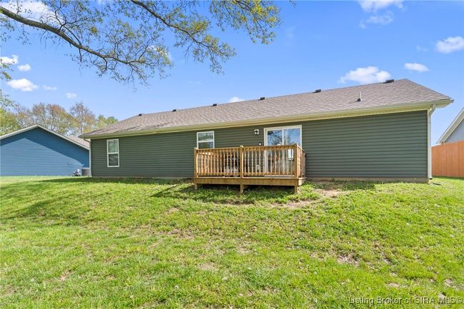 1128 Grassy Meadow Ct, Home with 3 bedrooms, 2 bathrooms and null parking in Scottsburg IN | Image 21
