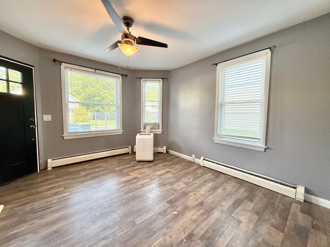 199 Mechanic St, Home with 5 bedrooms, 2 bathrooms and 4 parking in Killingly CT | Image 6