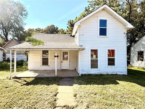 604 S Market St, Holden, MO, 64040-1432 | Card Image