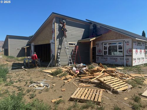 332 Lolly Ln, Dallesport, WA, 98617-8900 | Card Image