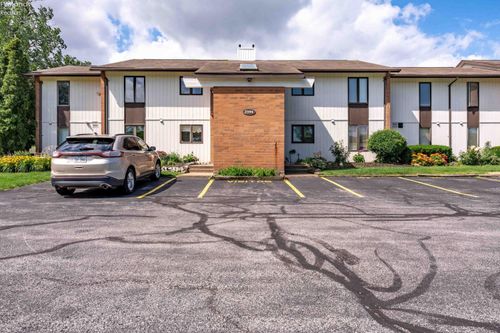 201-2594 E Sun Valley Dr, Port Clinton, OH, 43452-2793 | Card Image