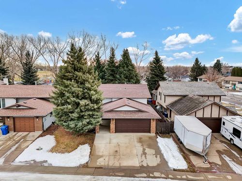 {{alt}} | Card Image