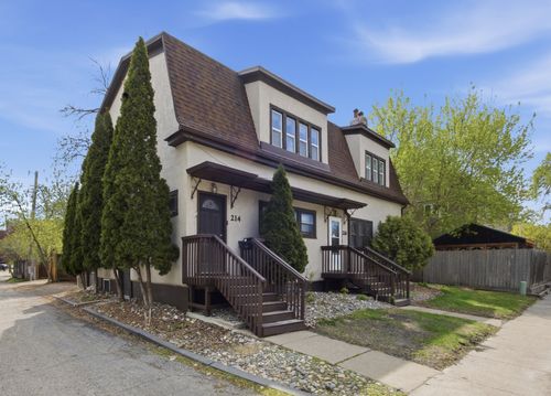 216-214-216 12th St S, Fargo, ND, 58103-1741 | Card Image