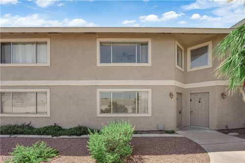 17-100 S Crestline Dr, Las Vegas, NV, 89107-2522 | Card Image