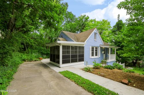 507 W Hickory St, Neosho, MO, 64850-1728 | Card Image