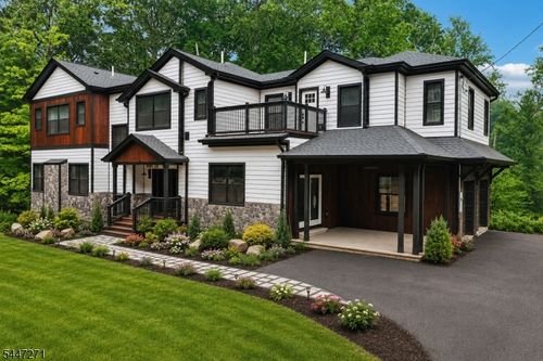 49 Northwood Rd, Lake Hopatcong, NJ, 07849-1453 | Card Image