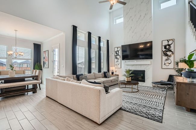 582 Wild Pecan Loop, House other with 4 bedrooms, 3 bathrooms and null parking in Buda TX | Image 6