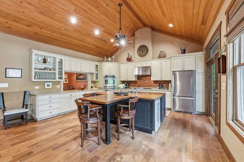 479 Lake Loop Rd, Menlo, GA, 30731-5161 | Card Image