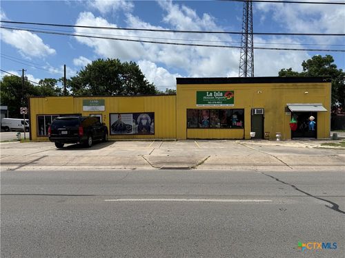 305-303 & 305 E Rio Grande Street, Victoria, TX, 77901 | Card Image