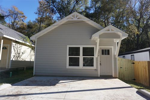 10025 Calendar St, Willis, TX, 77318-7240 | Card Image