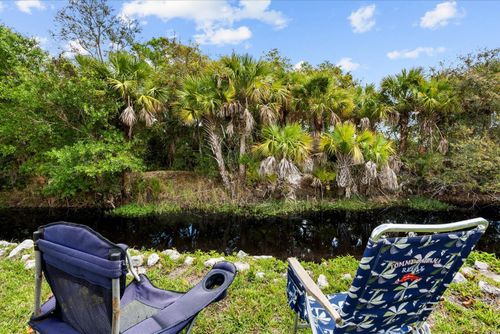 324 Mockingbird Ave, Fort Pierce, FL, 34982-6349 | Card Image