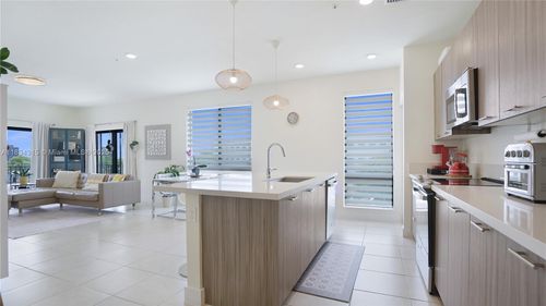 apt-404-8301 Nw 41st St, Doral, FL, 33166-6289 | Card Image