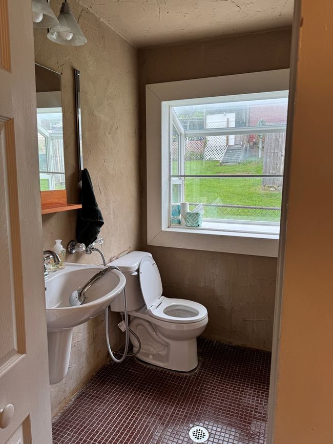 Half Bath | Image 6