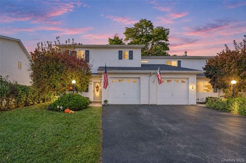 206 Tamerisk Ln, New Windsor, NY, 12553-5410 | Card Image