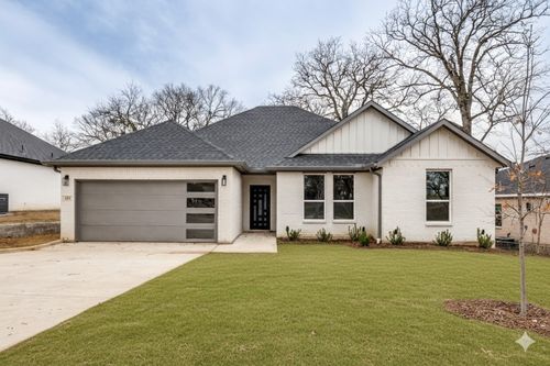 415 N Watson St, Seagoville, TX, 75159-3767 | Card Image