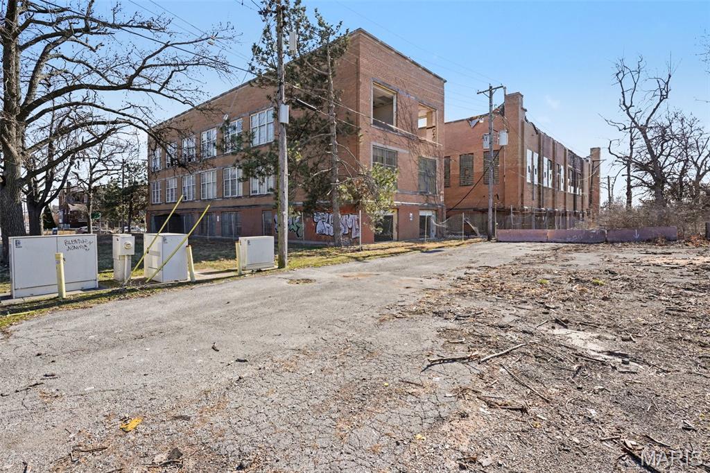 Commercial Sale in St Louis 4