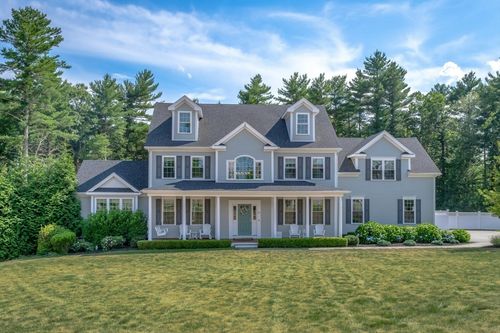 30 Horseshoe Ln, Canton, MA, 02021-1877 | Card Image