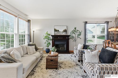 7954 N 155th St, Bennington, NE, 68007-1825 | Card Image