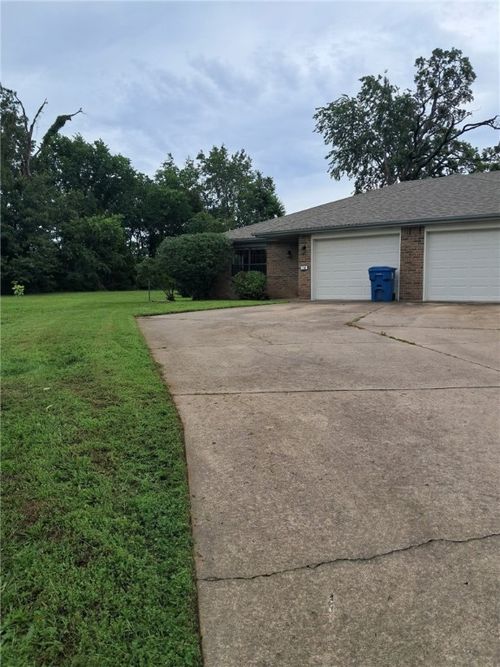 a-7 Jonquilla, Bentonville, AR, 72712 | Card Image