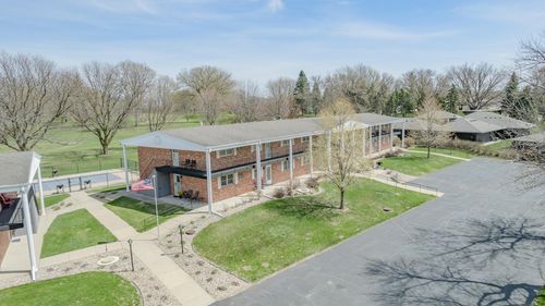 1700 Country Club Dr, Okoboji, IA, 51355-2558 | Card Image