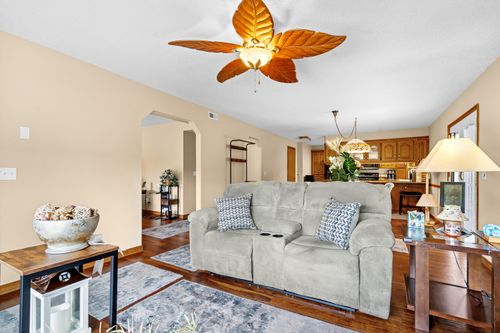 8-207-150 Sunken Forest Dr, Forsyth, MO, 65653-8120 | Card Image