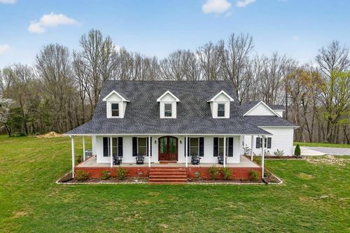 765 Martin Rd, Smithville, TN, 37166-5485 | Card Image