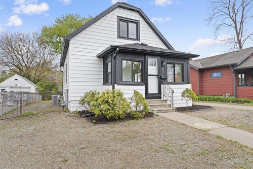 921 Perkins Avenue, Waukesha, WI, 53186 | Card Image