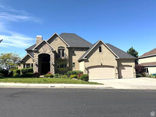 3373 Bear Canyon Ln, Cedar Hills, UT, 84062-8016 | Card Image