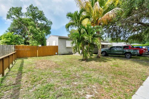 2550 Washington St, Hollywood, FL, 33020-5878 | Card Image