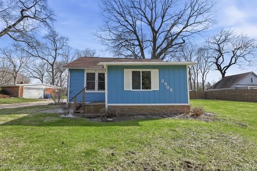 3503 Watkins Lake Rd, Waterford, MI, 48328-1447 | Card Image