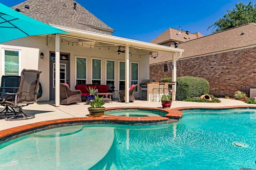11035 Shoreline Dr, Baton Rouge, LA, 70809 | Card Image