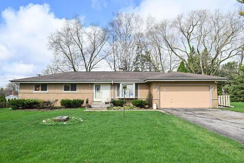 4745 Shasta Drive, Brookfield, WI, 53045 | Card Image